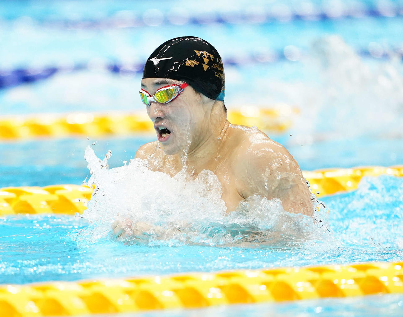 男子200メートル平泳ぎで優勝した佐藤（撮影・鈴木みどり）