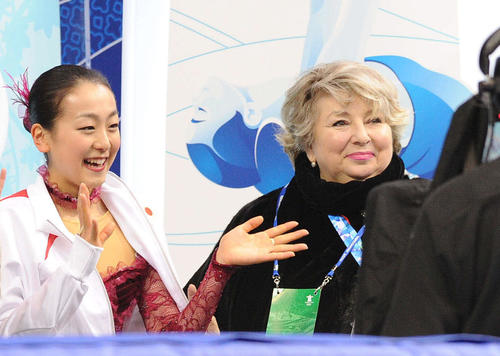 バンクーバー五輪で浅田真央（左）と