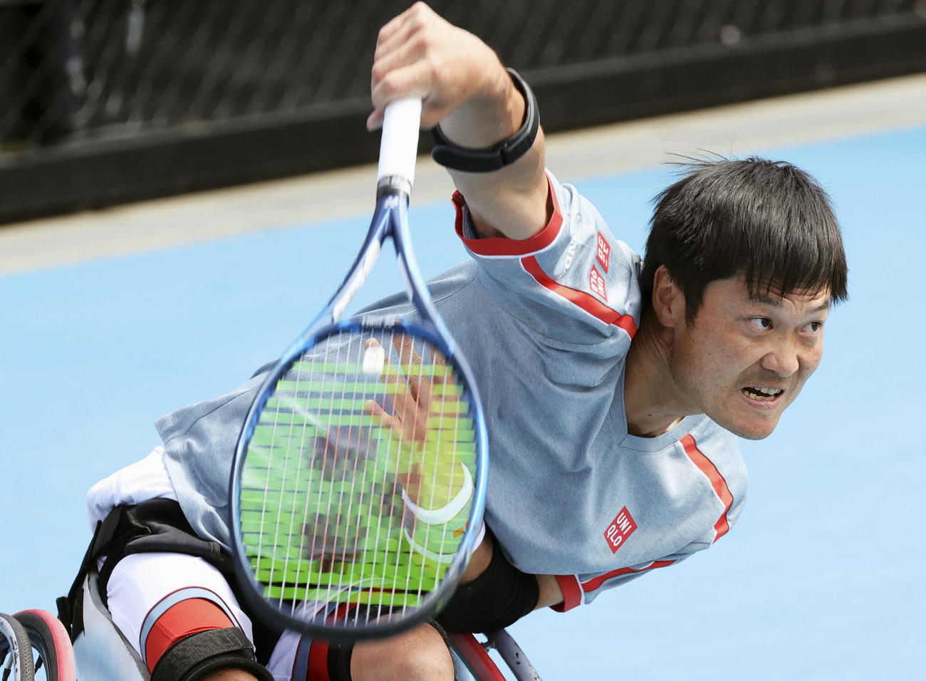 車いすの部男子シングルス1回戦でストレート勝ちし、4強入りを決めた国枝（共同）