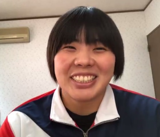 オンライン取材に応じる素根輝
