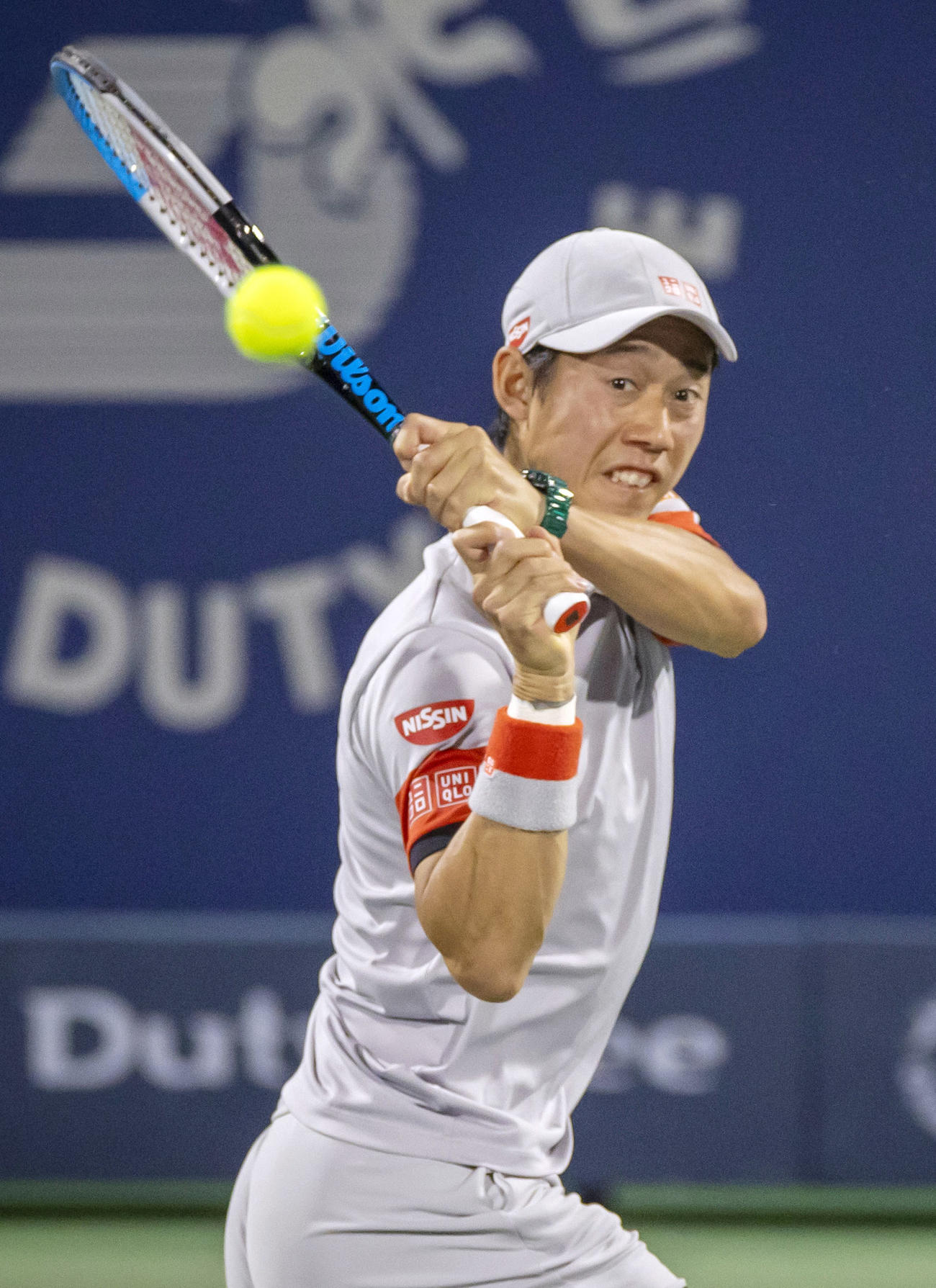 シングルス3回戦でアルヤジ・ベデネと対戦する錦織圭（共同）