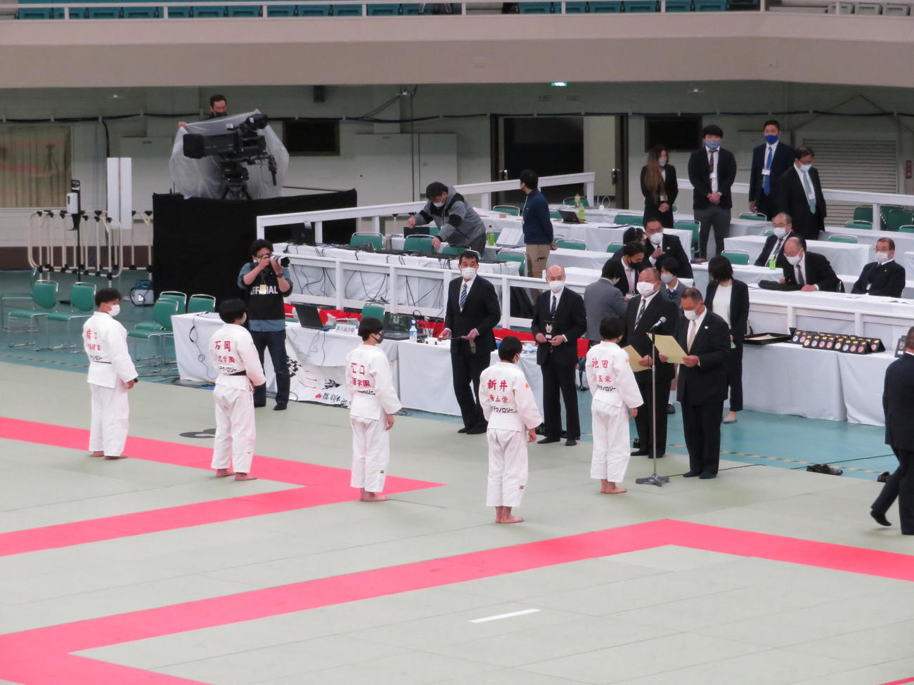 優勝者のみの表彰式（撮影・峯岸佑樹）