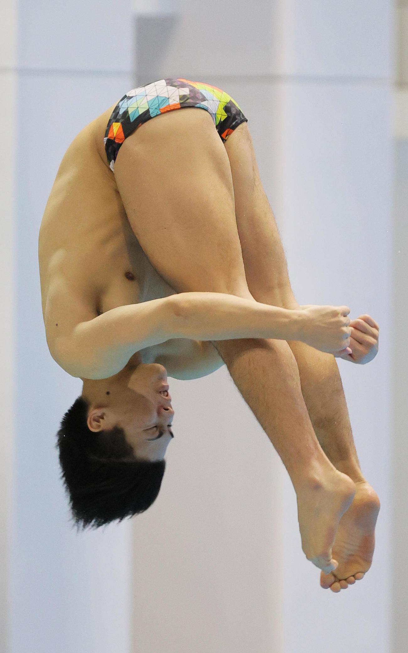 男子3メートル板飛び込み決勝で3位となった須山の演技（代表撮影）