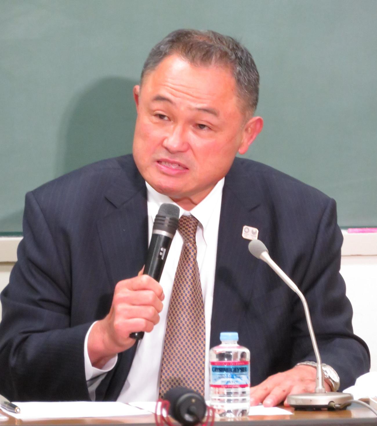 記者会見を行った全日本柔道連盟の山下泰裕会長（撮影・峯岸佑樹）