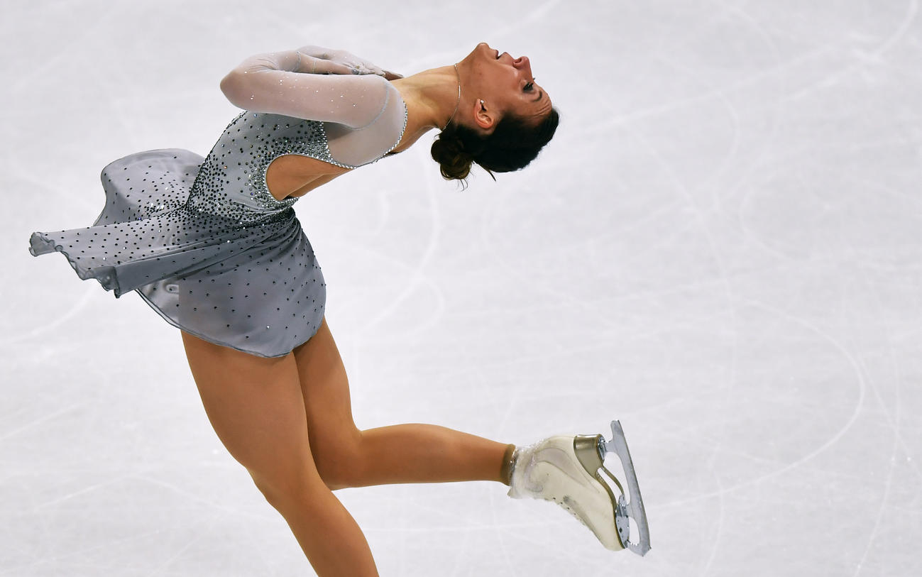 女子フリー　演技するニコル・ショット（AP）