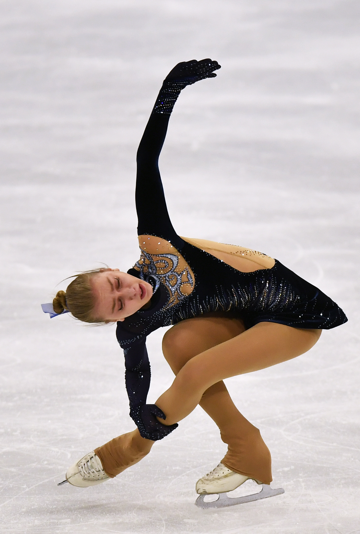 女子フリー　演技するアレクサンドラ・フェイギン（AP）