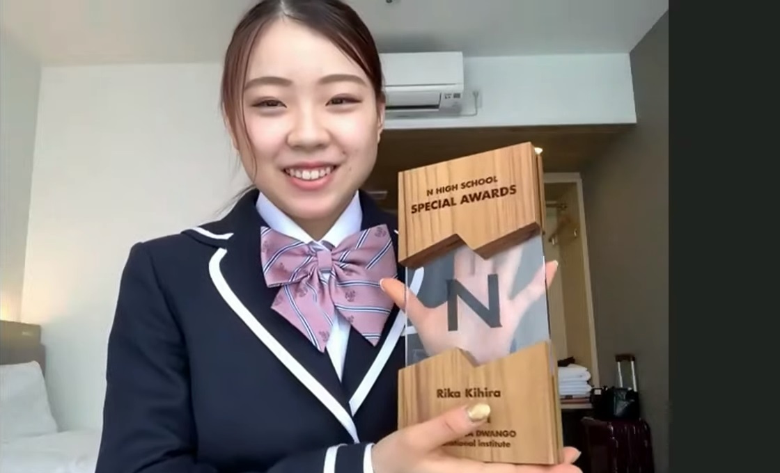 隔離中のためホテルの自室からオンラインでN高の卒業式に出席した紀平梨花