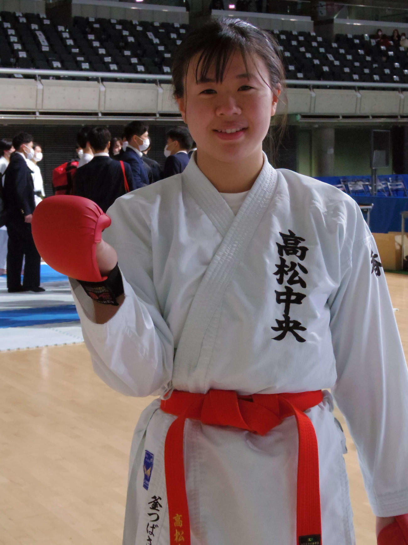 空手の高校選抜大会で団体戦と個人戦に優勝した高松中央高の釜つばさ（撮影・奥岡幹浩）