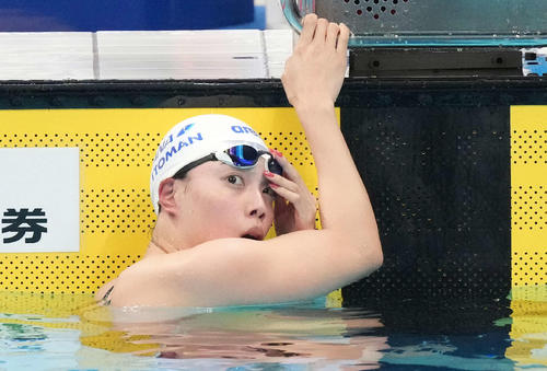 女子200メートル個人メドレーで東京五輪代表を逃し、浮かない表情の大本（撮影・鈴木みどり）