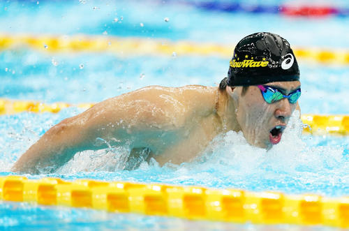 男子200メートルバタフライ決勝　力泳する本多（撮影・菅敏）