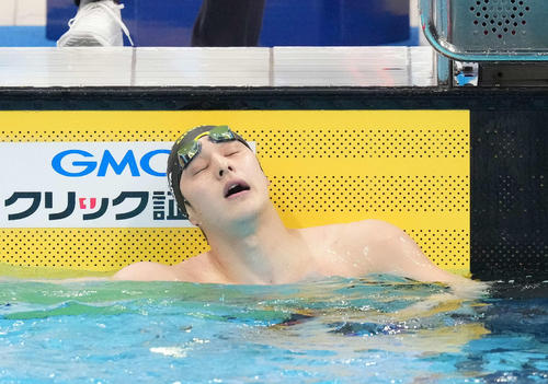 男子200メートルバタフライで東京五輪代表内定を決めるも浮かない表情の2位瀬戸（撮影・鈴木みどり）
