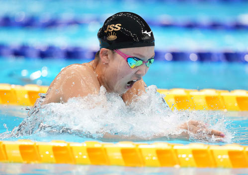 女子200メートル平泳ぎで優勝した渡部（撮影・鈴木みどり）