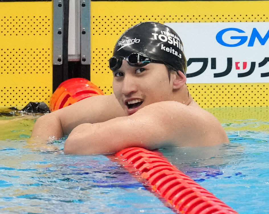 男子200メートル背泳ぎで2位になった砂間（代表撮影）