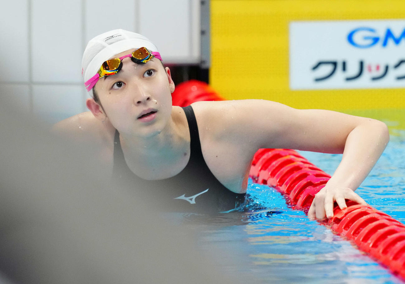 女子50メートルバタフライ予選、全体2位で決勝進出した池江（撮影・江口和貴）