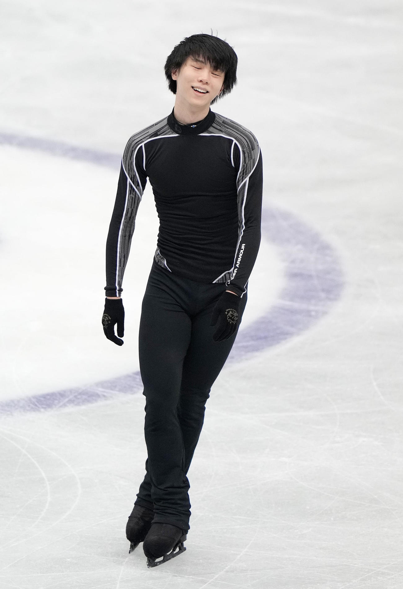 公式練習でリラックスした様子の羽生結弦（代表撮影）