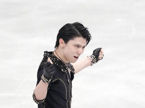 男子SPで演技する羽生結弦(代表撮影)