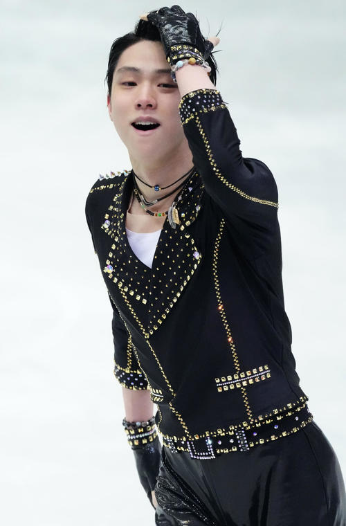 男子SPで演技する羽生結弦(代表撮影)