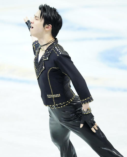 男子SPで演技する羽生結弦(代表撮影)