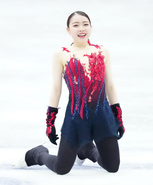 演技を終え笑顔を見せる紀平梨花(代表撮影)