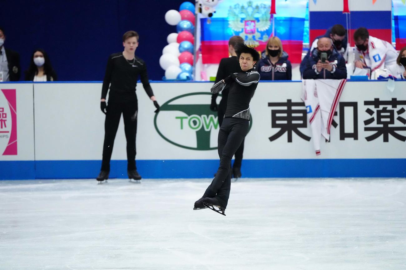 羽生結弦　4回転アクセル連続写真（代表撮影）