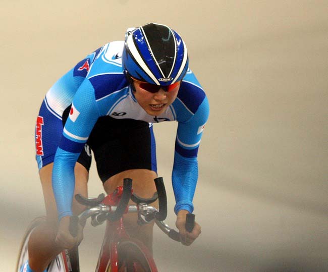 04年アテネ五輪自転車女子500メートルタイムトライアルに臨む大菅