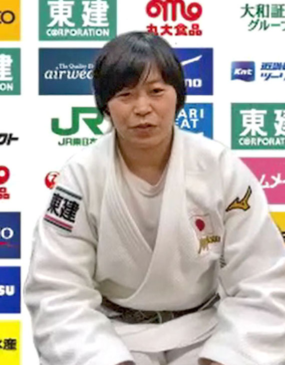 オンラインで取材に応じる柔道女子78 キロ 級の浜田尚里（共同）