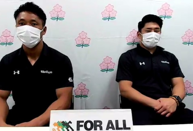 準決勝後、オンライン取材に応じる山沢拓也と松田力也（右）