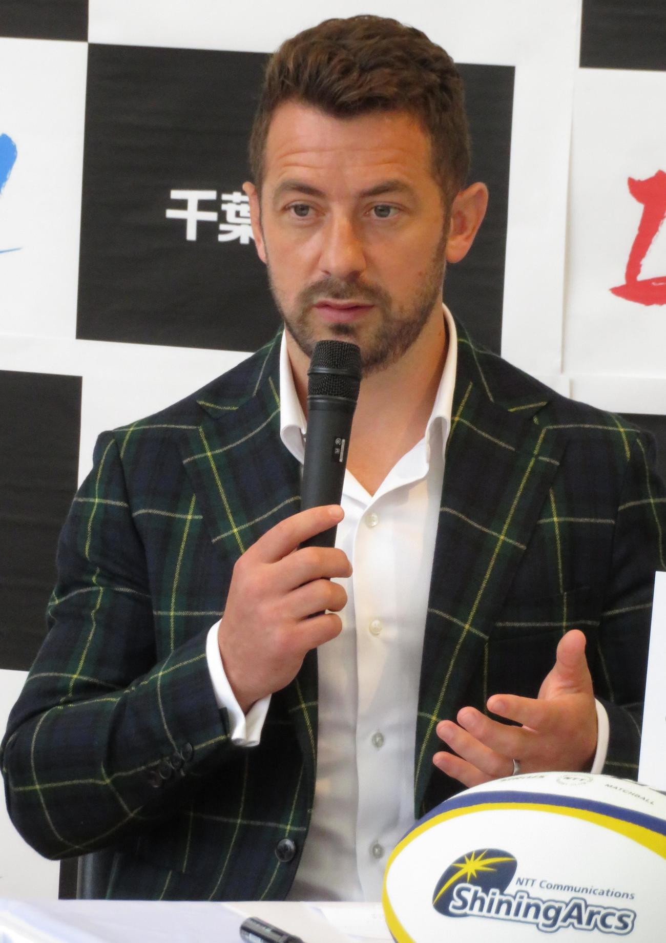 今季を振り返るグレイグ・レイドロー（撮影・峯岸佑樹）
