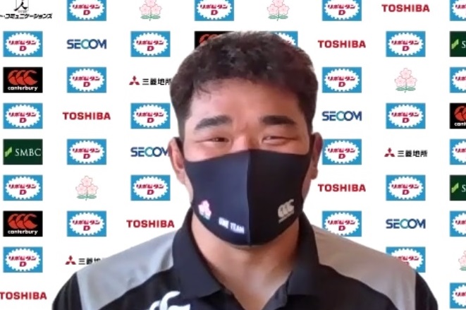 オンライン取材に応じる具智元