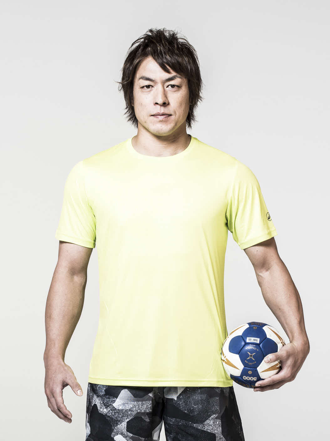 日本ハンドボールリーグ参入を目指す新チームの監督兼選手として契約した元日本代表の宮崎（アースフレンズ東京Z事務局提供）