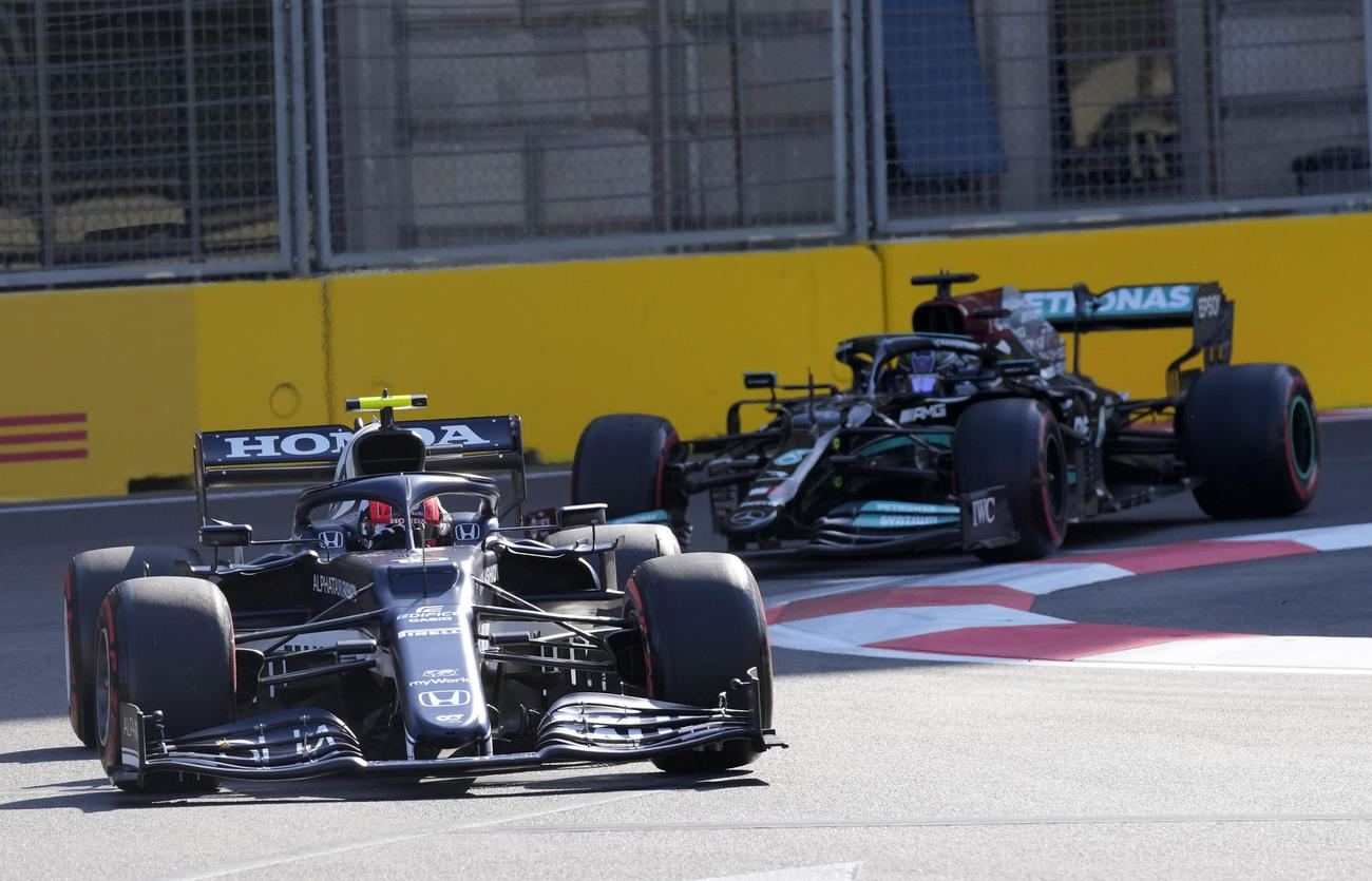 予選を走る角田裕毅（AP）
