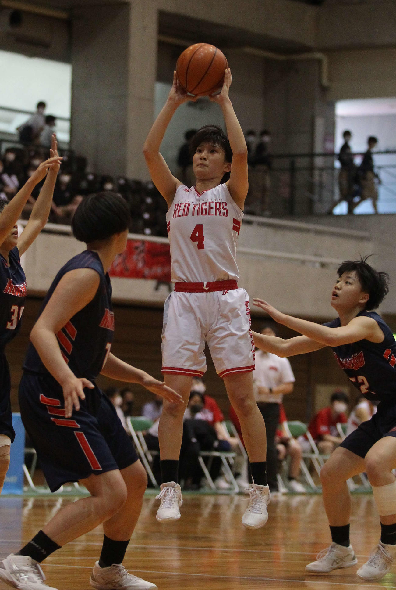 北越戦、前半だけで24得点の開志国際のSG堂脇