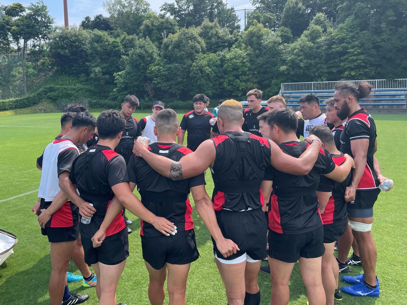 日本代表との強化試合に向けて静岡合宿を開始したサンウルブズ（C）JRFU