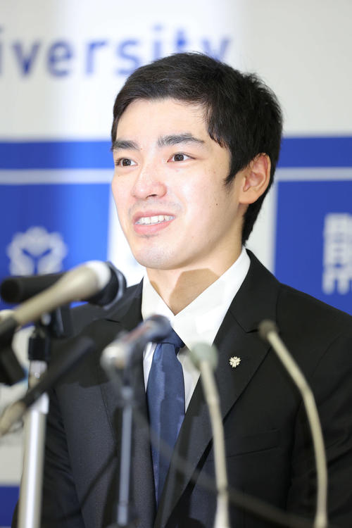 現役引退を表明する白井(撮影・河田真司)