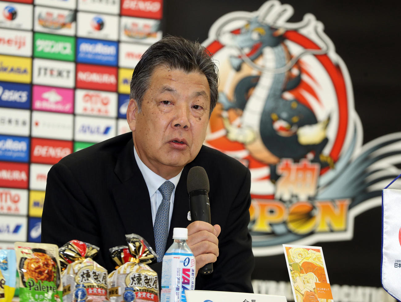 嶋岡健治会長（2019年5月10日撮影）