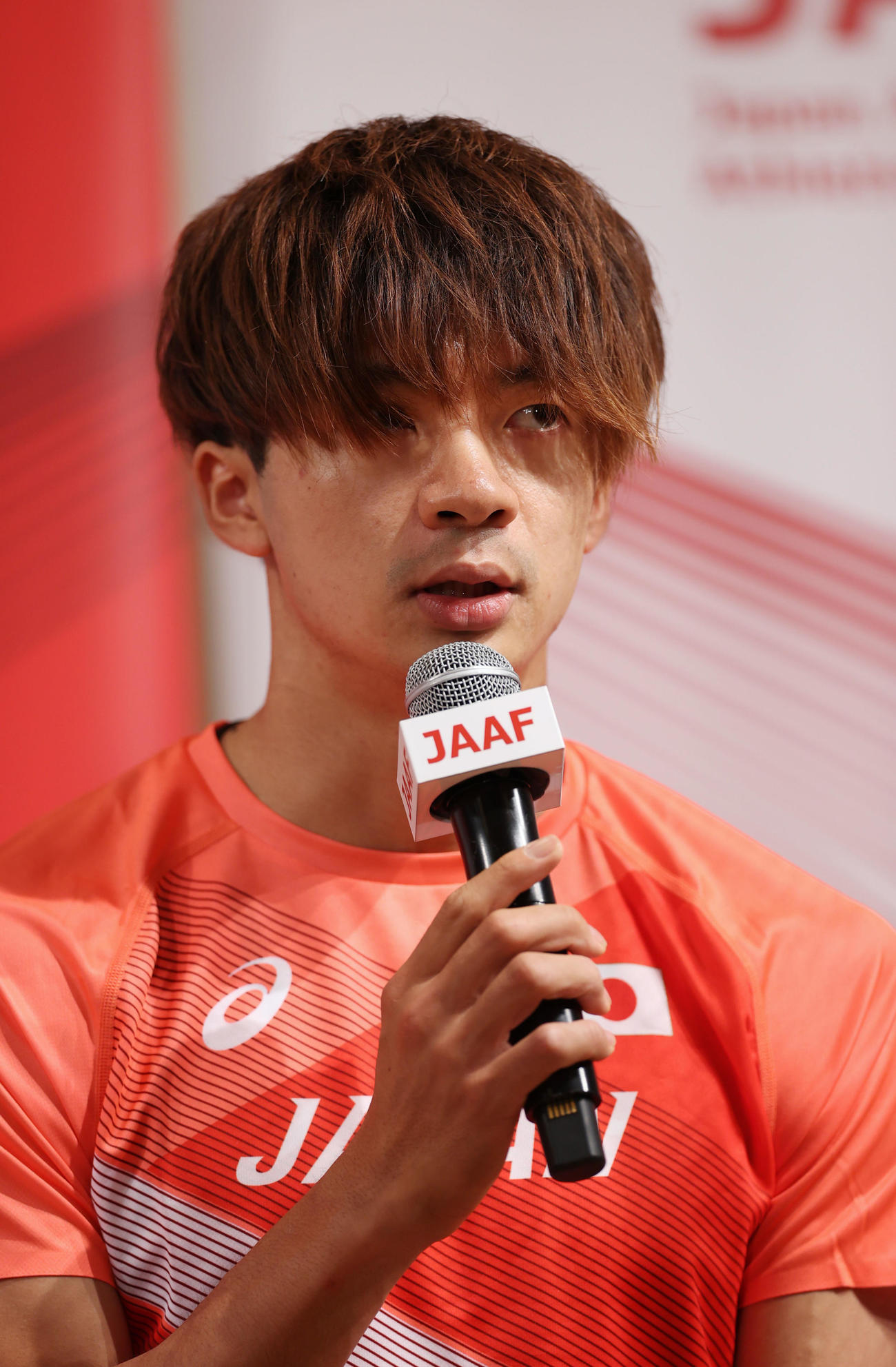 東京五輪代表に内定し、記者会見で抱負を語る金井大旺（代表撮影）