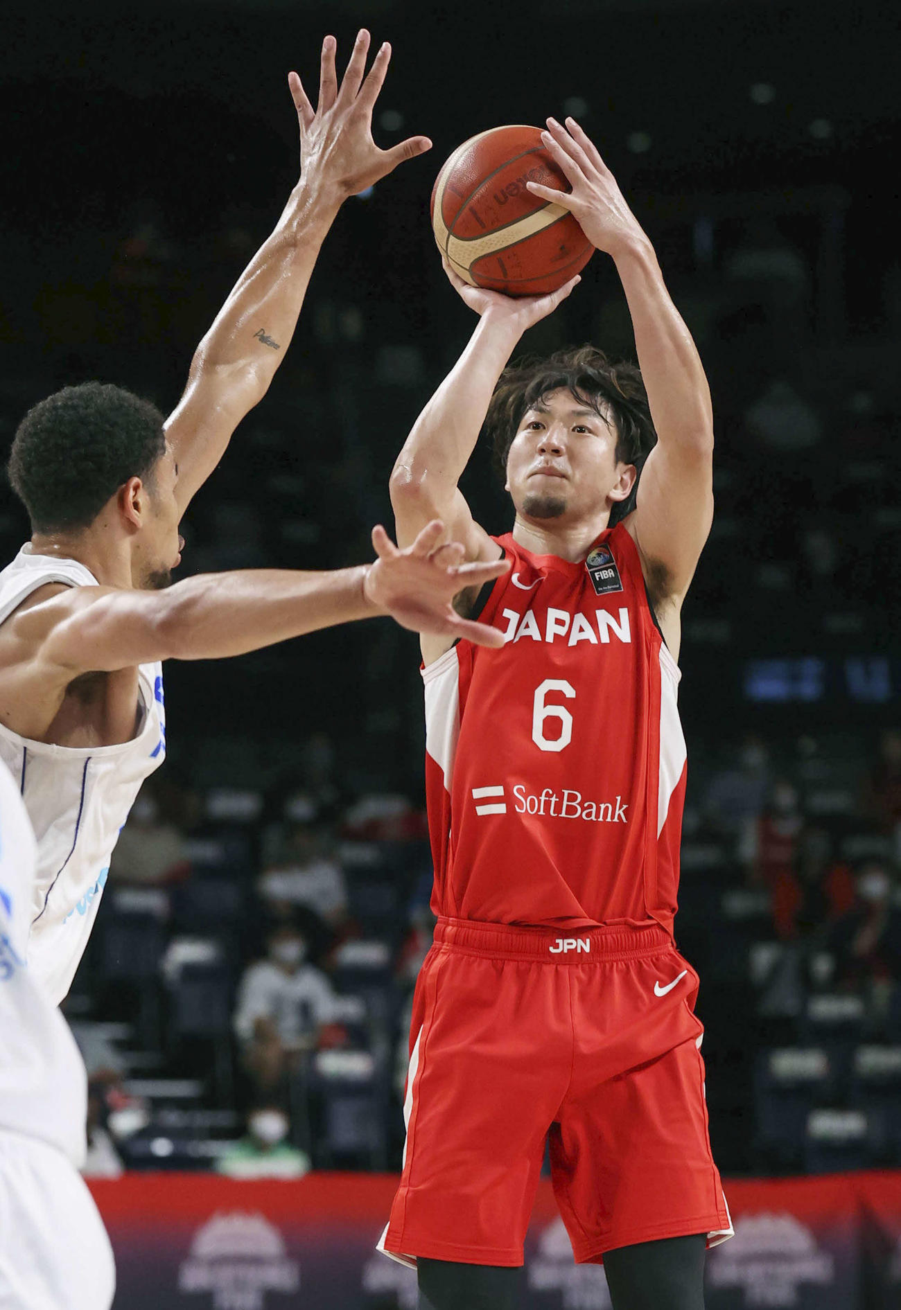 日本対フィンランド　第1Q、シュートを放つ比江島（代表撮影）