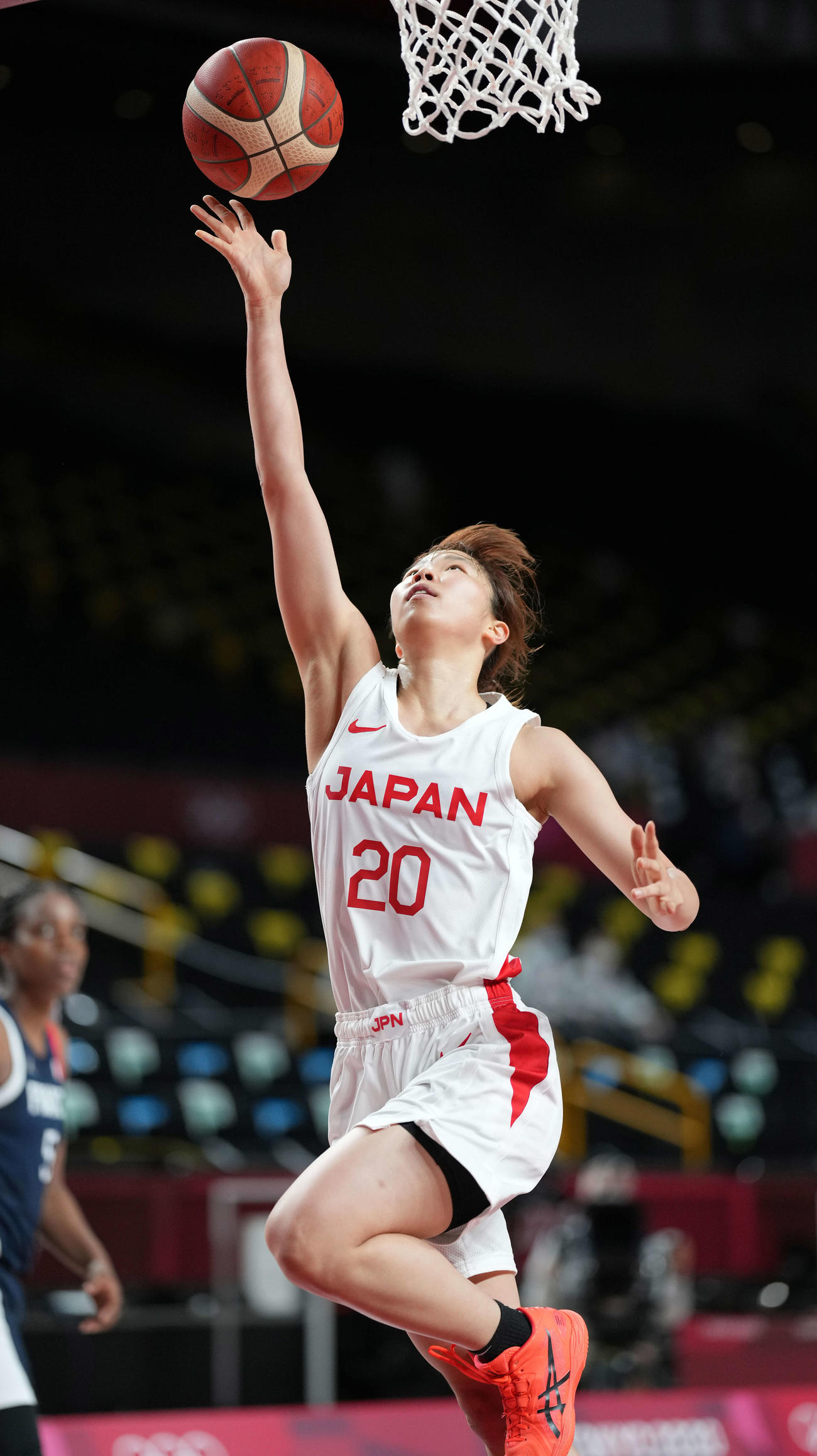 日本対フランス　シュートを決める東藤（撮影・鈴木みどり）