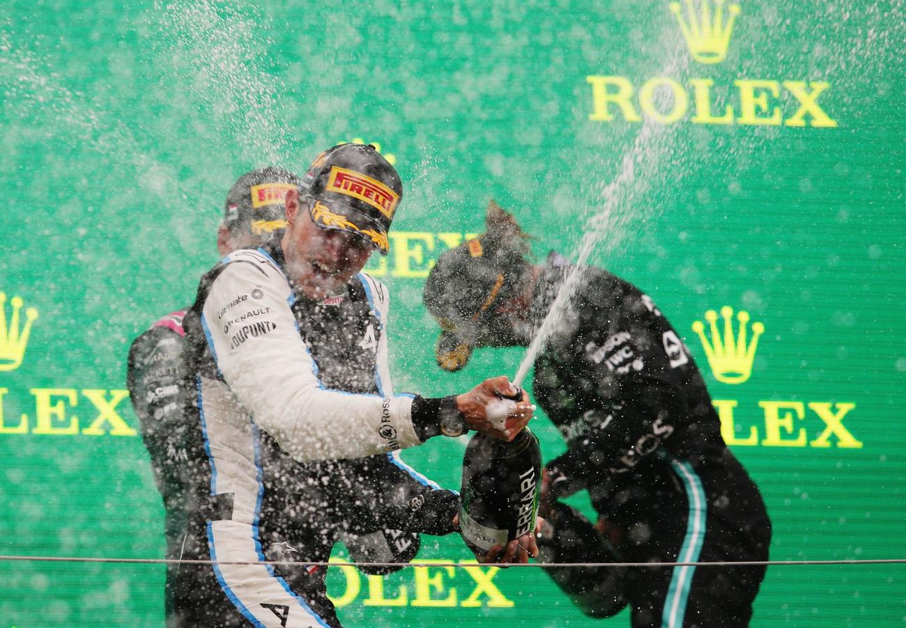 オコン初優勝を祝う（ロイター）