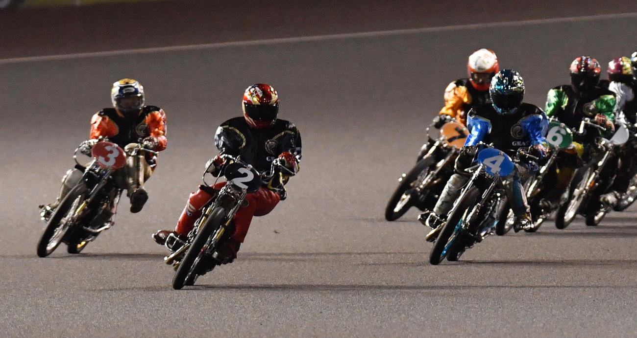 優勝戦12R、1着篠原睦（2）、2着鈴木圭一郎（4）、3着重富大輔（3）（撮影・柴田隆二）