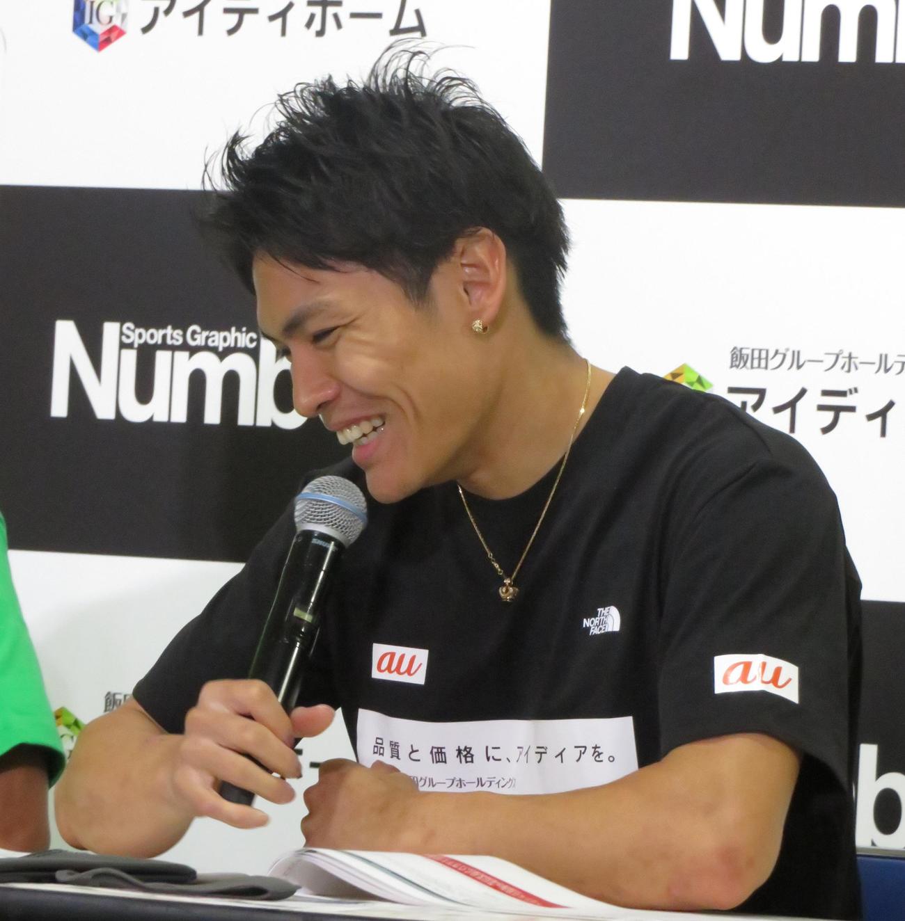 スポーツクライミングイベントに参加した楢崎智亜（撮影・峯岸佑樹）