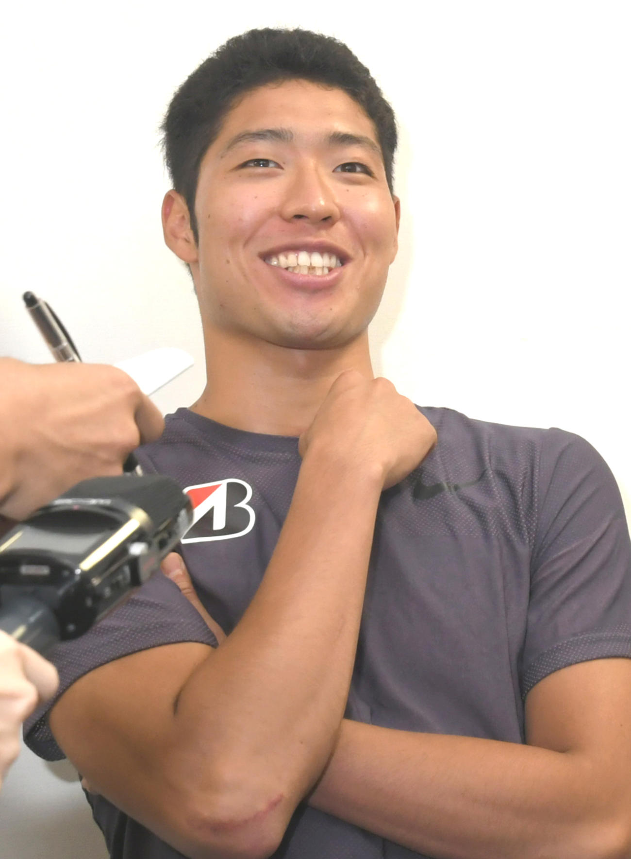 「5キロ太りました…」復帰会見で萩野公介は近況を笑顔で語った（2019年6月6日撮影）