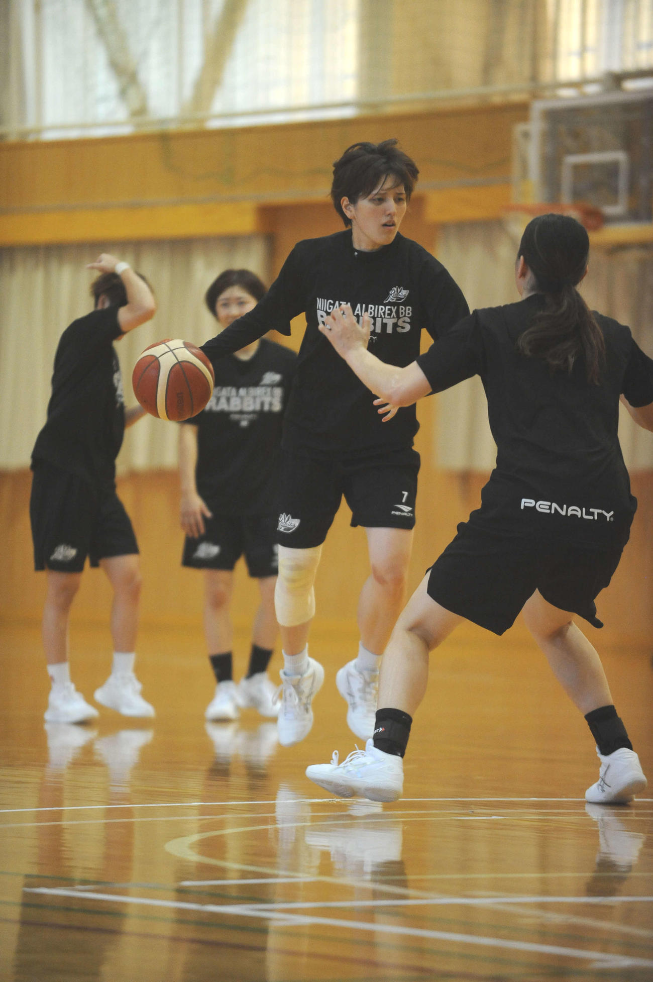 練習でドリブルを仕掛ける北川（新潟アルビレックスBBラビッツ提供）