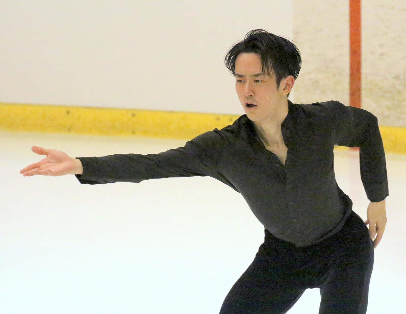 今季初戦の中部選手権で新SP「イエスタデイ」を披露する山本草太（撮影・木下淳）