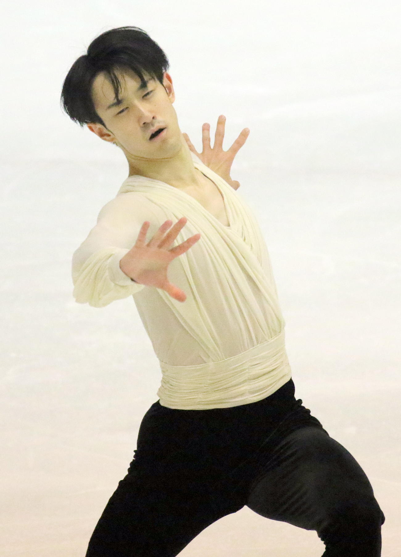 男子フリーで舞う山本草太。大会2連覇を達成した（撮影・木下淳）