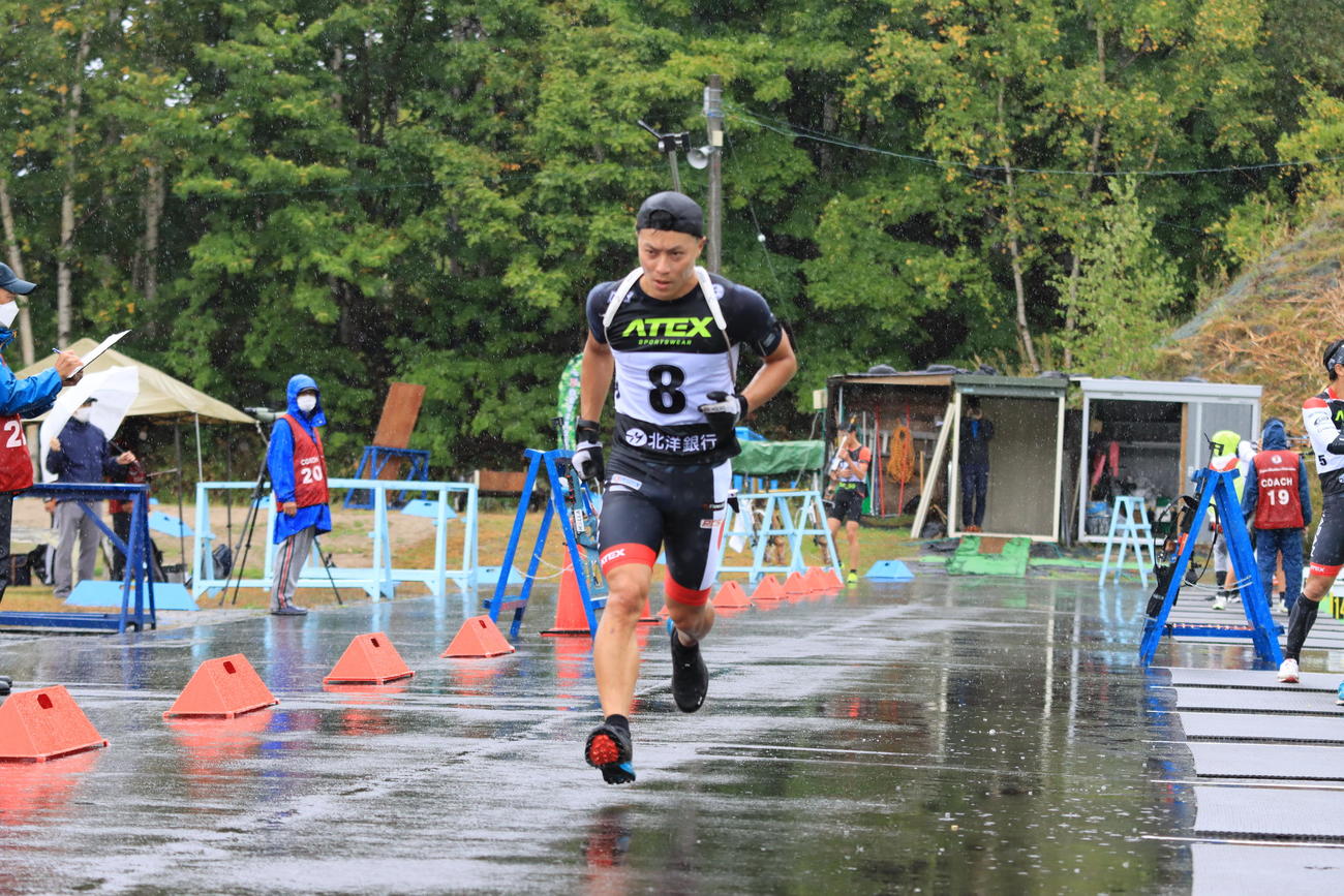 男子7キロで1位の立崎（撮影・保坂果那）