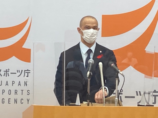 就任1年を振り返って会見したスポーツ庁の室伏広治長官