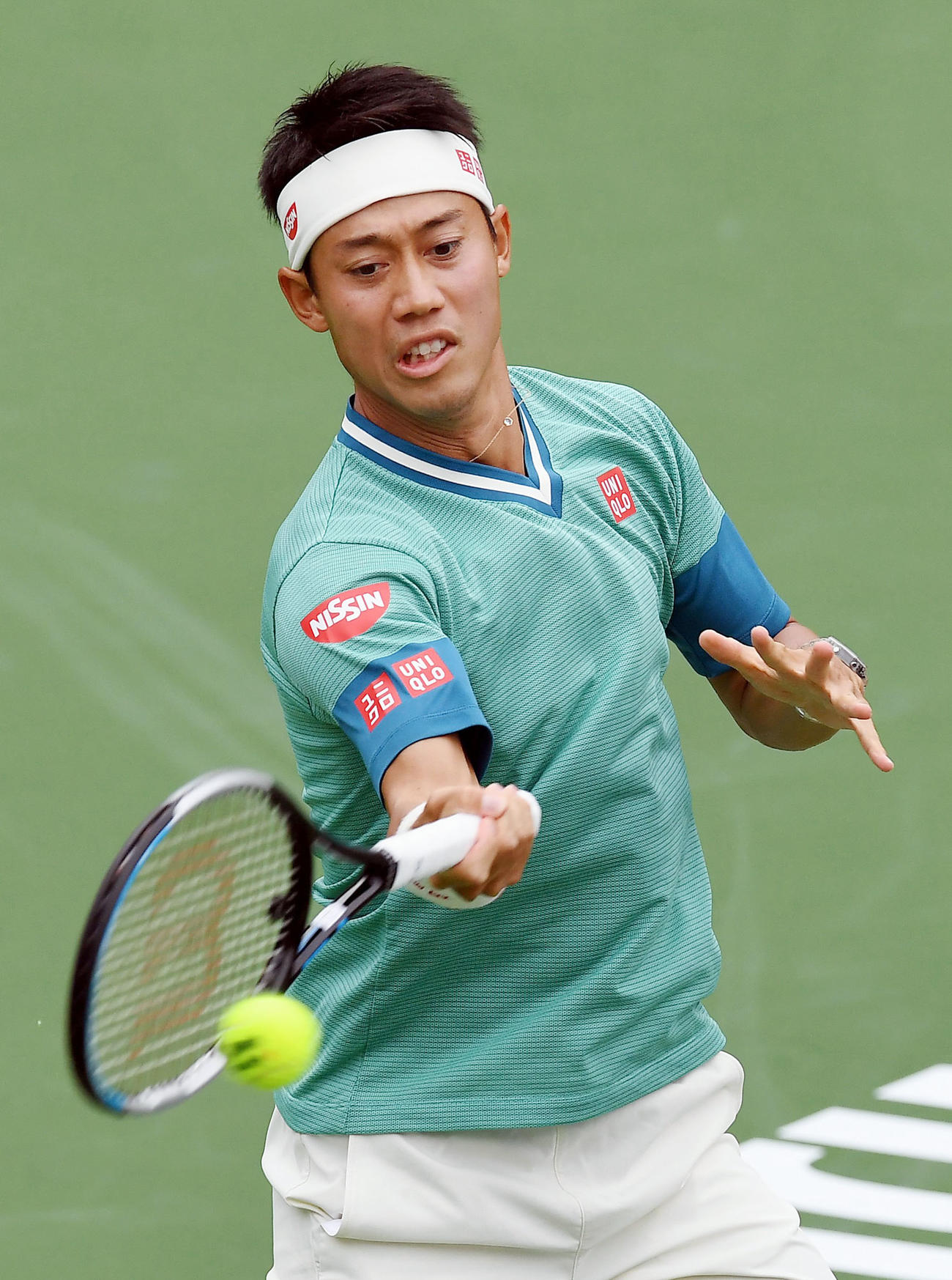 男子シングルス1回戦でジョアン・ソウザと対戦する錦織圭（共同）