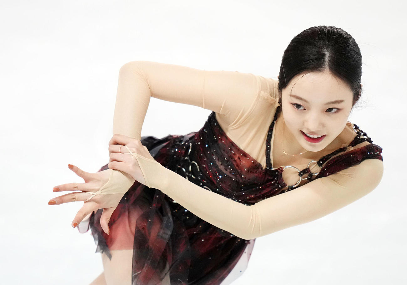 2021東京選手権大会　女子SPで演技する本田真（撮影・横山健太）