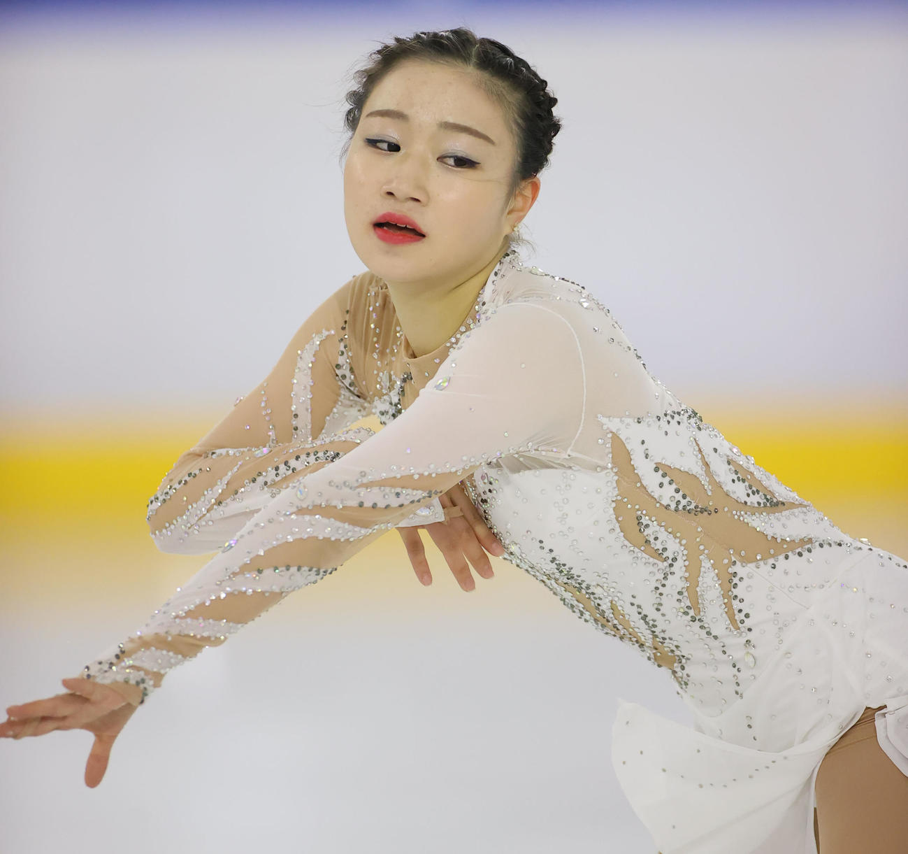 フィギュアスケート　近畿選手権大会　女子SPで演技する河辺愛菜（9日、京都府宇治市の木下アカデミー京都アイスアリーナで）＝代表撮影